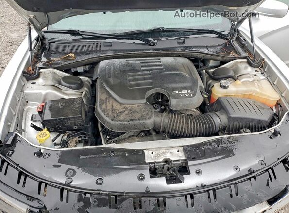 2C3CDXBGXLH189295 2020 DODGE CHARGER Серебряный Вид задней части салона