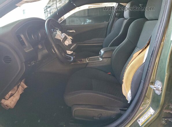 2C3CDXCT5KH726696 2019 DODGE CHARGER Зеленый Вид салона спереди