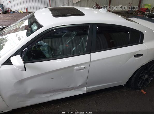 2C3CDXGJ6KH519422 2019 DODGE CHARGER White Widok wnętrza 360 stopni