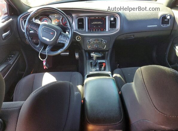 2C3CDXGJ7KH506114 2019 DODGE CHARGER Красный Вид панели приборов