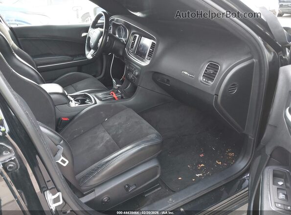2C3CDXGJ8JH312531 2018 DODGE CHARGER Черный Вид салона спереди