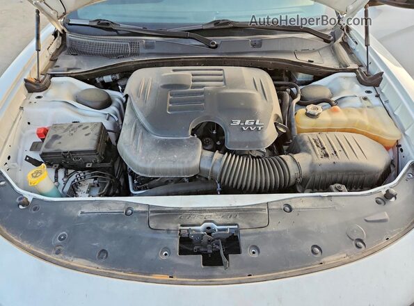 2C3CDXHG0KH746950 2019 DODGE CHARGER White Սալոնի հետևի տեսք