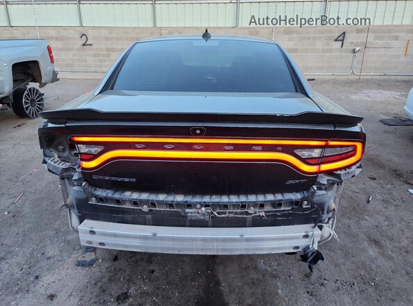 2C3CDXHG6JH153513 2018 DODGE CHARGER Black Widok z tyłu