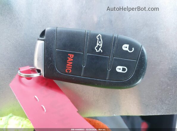 2C3CDZAG2KH672243 2019 DODGE CHALLENGER Серый Вид панели приборов
