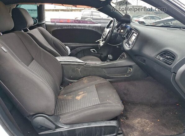 2C3CDZAG3HH549110 2017 DODGE CHALLENGER Белый Вид салона спереди