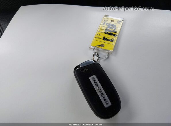 2C3CDZAG3HH666136 2017 DODGE CHALLENGER Черный Вид панели приборов