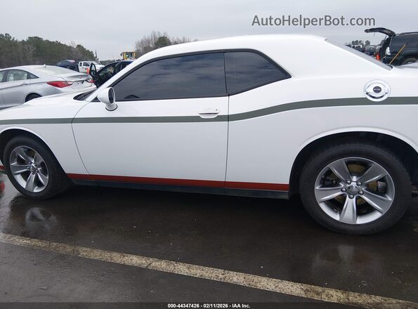 2C3CDZAG8GH210129 2016 DODGE CHALLENGER Белый 