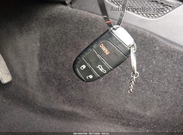 2C3CDZAG8GH210129 2016 DODGE CHALLENGER Белый Вид панели приборов