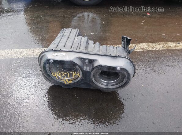 2C3CDZAG8GH210129 2016 DODGE CHALLENGER Белый Вид щитка приборов