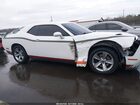 2016 Dodge Challenger Sxt Белый vin: 2C3CDZAG8GH210129