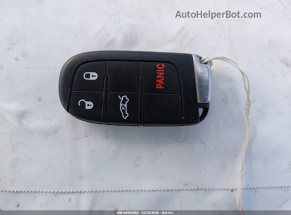 2C3CDZAGXKH532022 2019 DODGE CHALLENGER Черный Вид панели приборов