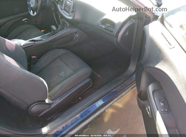 2C3CDZBT0HH609050 2017 DODGE CHALLENGER Dark Blue Вид салона спереди