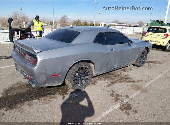 2C3CDZBT0JH209205 2018 DODGE CHALLENGER Серебряный Задняя правая четверть