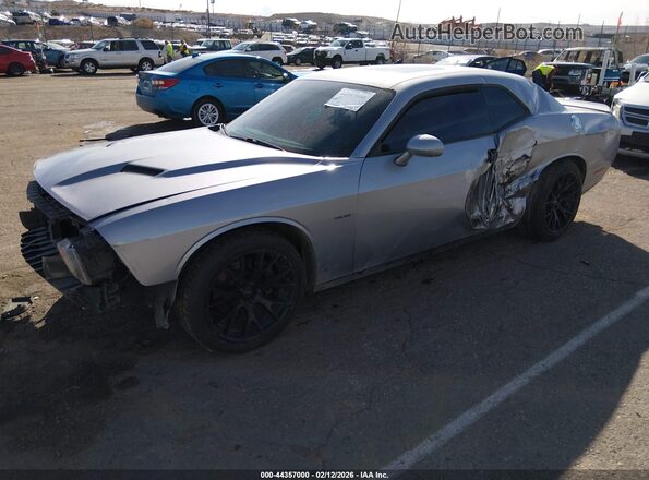 2C3CDZBT0JH209205 2018 DODGE CHALLENGER Серебряный Передняя левая четверть