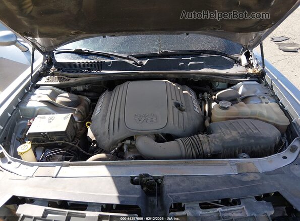 2C3CDZBT0JH209205 2018 DODGE CHALLENGER Серебряный Вид сзади