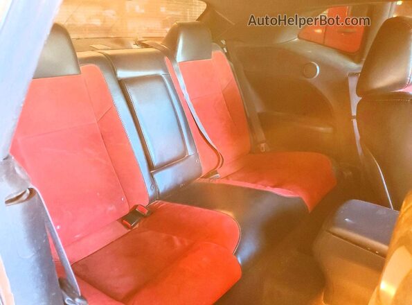 2C3CDZBT6GH125379 2016 DODGE CHALLENGER Красный Вид задних сидений