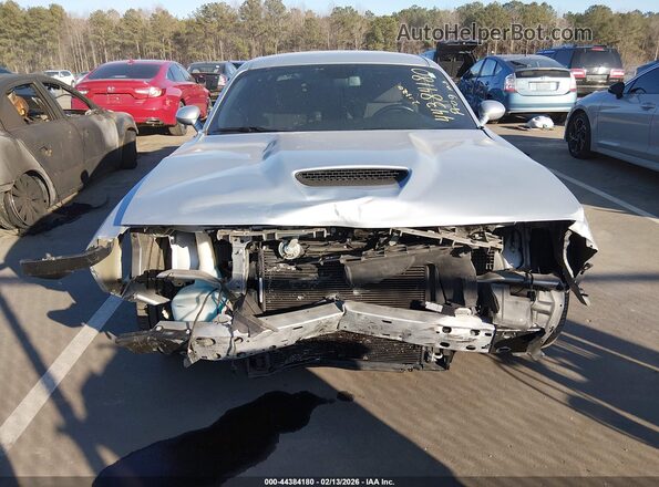2C3CDZBT9LH124821 2020 DODGE CHALLENGER Silver Vista interior trasera