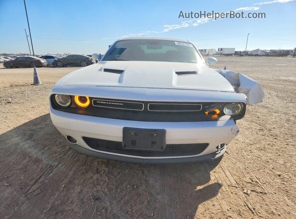2C3CDZGG1JH257016 2018 DODGE CHALLENGER White Widok z przodu