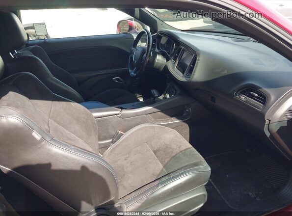 2C3CDZJG3PH668354 2023 DODGE CHALLENGER Красный Вид салона спереди