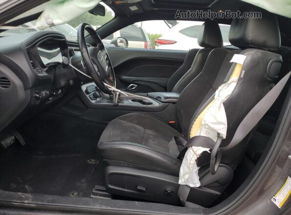 2C3CDZKG4LH155137 2020 DODGE CHALLENGER Серый Вид салона спереди