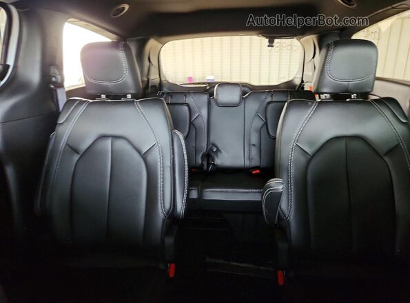 2C4RC1BG3TR204817 2026 CHRYSLER PACIFICA Белый Вид задних сидений