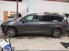 2021 Chrysler Pacifica Touring L Gray vin: 2C4RC1BG6MR584981