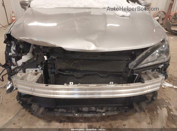2C4RC1BG7KR547984 2019 CHRYSLER PACIFICA Серебряный Вид спереди
