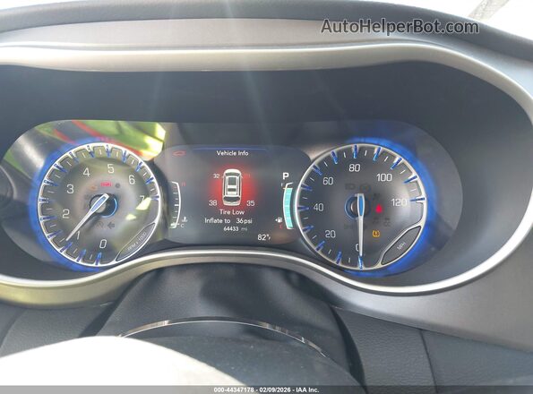 2C4RC1BG7PR607303 2023 CHRYSLER PACIFICA Черный Вид задних сидений