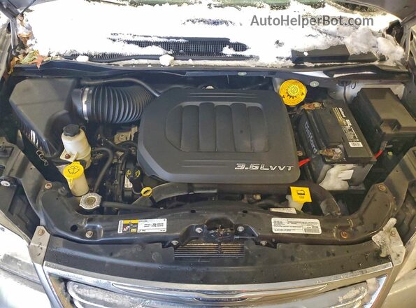 2C4RC1BG9GR173045 2016 CHRYSLER TOWN Silver Widok komory silnika