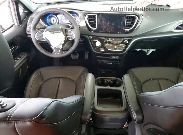 2C4RC1CG3SR525107 2025 CHRYSLER VOYAGER Белый Вид панели приборов