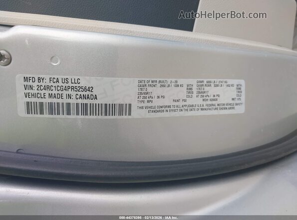 2C4RC1CG4PR525642 2023 CHRYSLER VOYAGER Silver Vista del compartimento del motor