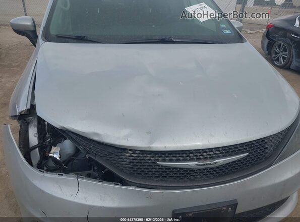 2C4RC1CG4PR525642 2023 CHRYSLER VOYAGER Silver Vista frontal