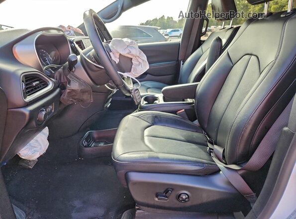 2C4RC1CG4SR514391 2025 CHRYSLER VOYAGER White Widok wnętrza z przodu