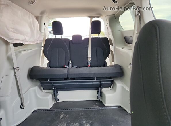2C4RC1CG5PR512883 2023 CHRYSLER VOYAGER White Widok tylnych siedzeń