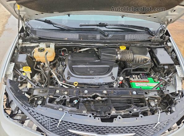 2C4RC1CG7PR548428 2023 CHRYSLER VOYAGER Silver Widok komory silnika