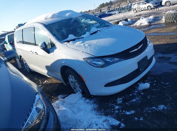 2C4RC1CG7PR574799 2023 CHRYSLER VOYAGER Белый Передняя правая четверть