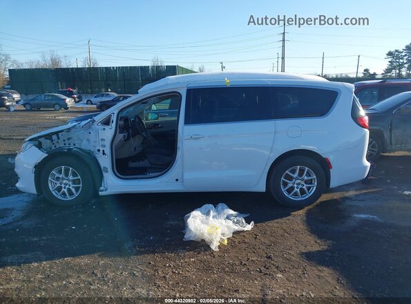 2C4RC1CG7PR574799 2023 CHRYSLER VOYAGER Белый Панорамный вид салона 360°