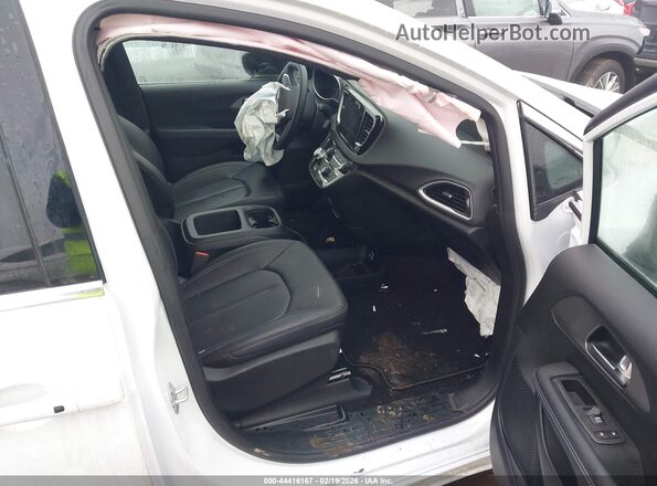 2C4RC1CG9SR614034 2025 CHRYSLER VOYAGER Белый Вид салона спереди
