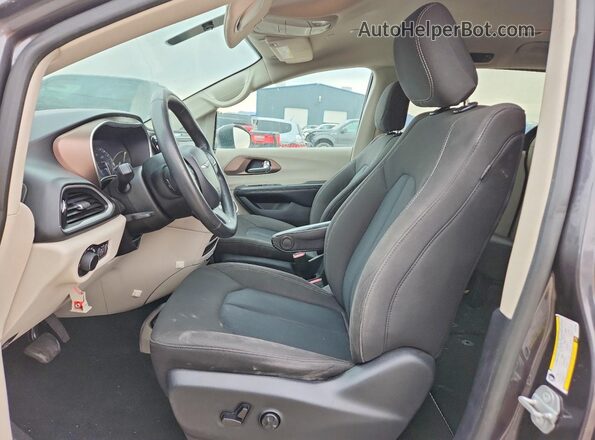2C4RC1CGXLR131248 2020 CHRYSLER VOYAGER Угольный Вид салона спереди