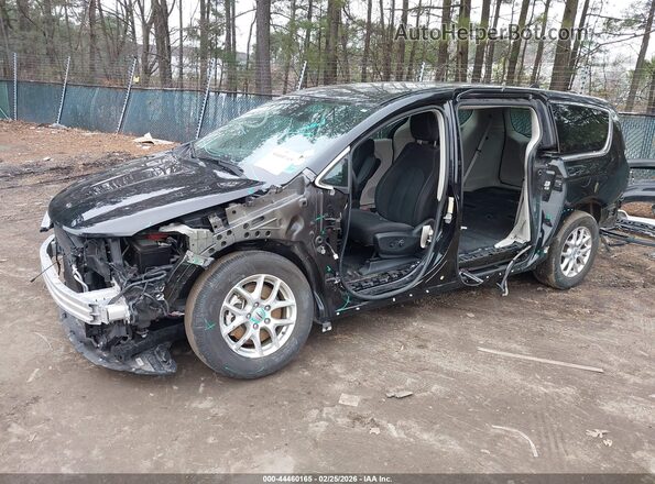 2C4RC1CGXRR135518 2024 CHRYSLER VOYAGER Black Przód lewy