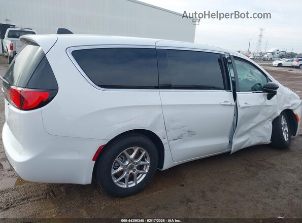 2C4RC1CGXSR566981 2025 CHRYSLER VOYAGER Белый Вид задней части салона