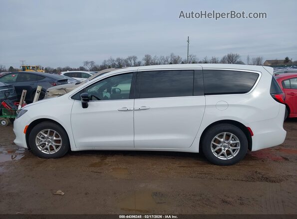 2C4RC1CGXSR566981 2025 CHRYSLER VOYAGER Белый Панорамный вид салона 360°