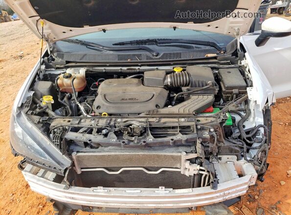 2C4RC1DG1LR256959 2020 CHRYSLER VOYAGER Белый Вид подкапотного пространства