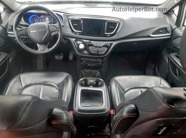 2C4RC1EG1LR266440 2020 CHRYSLER PACIFICA Белый Вид панели приборов