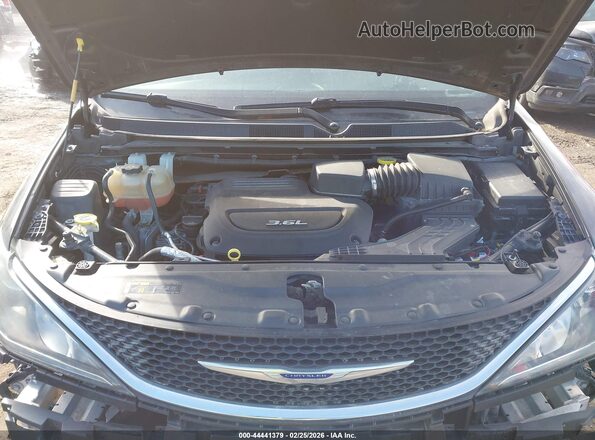 2C4RC1EG6JR104140 2018 CHRYSLER PACIFICA Серый Вид сзади