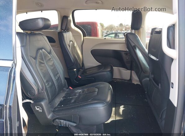 2C4RC1EG9HR560174 2017 CHRYSLER PACIFICA Черный Вид наклейки с VIN-кодом