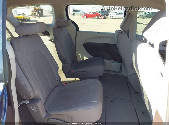 2C4RC1FG3LR197460 2020 CHRYSLER PACIFICA Dark Blue Вид наклейки с VIN-кодом