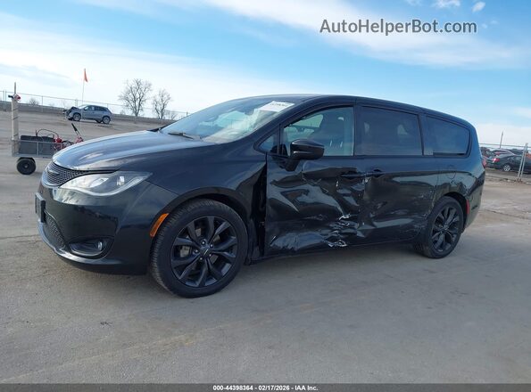 2C4RC1FG5LR109993 2020 CHRYSLER PACIFICA Черный Вид спереди