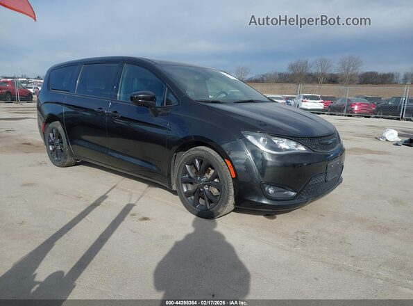 2C4RC1FG5LR109993 2020 CHRYSLER PACIFICA Черный Передняя правая четверть