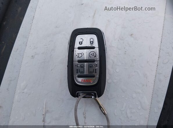 2C4RC1GG0SR562299 2025 CHRYSLER PACIFICA Белый Вид панели приборов